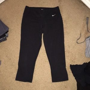 CAPRI Dri Fit Nike yoga pants